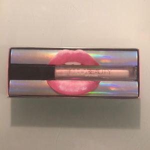 Huda Beauty Lip Strobe in the shade Enchanting